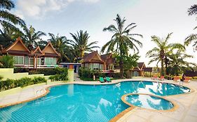 Palm Paradise Resort  3*